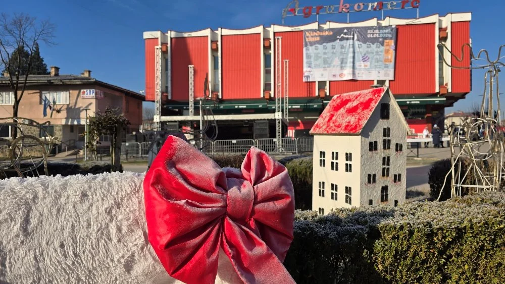 Općina Velika Kladuša novac za vatromet preusmjerila za dva kladuška udruženja