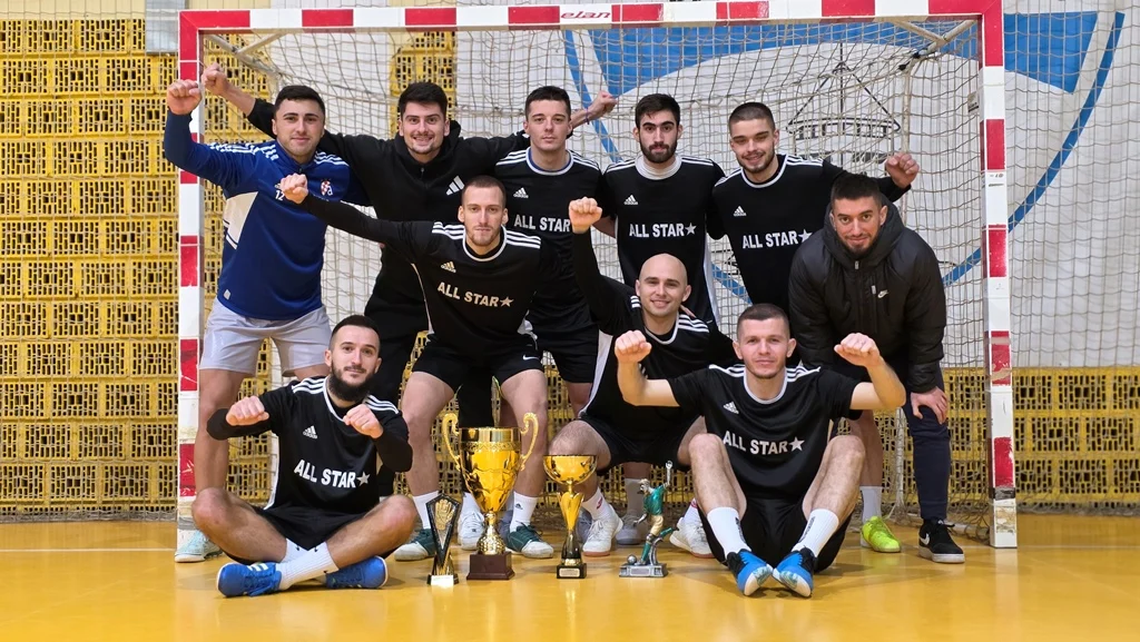 Titula pobjednika 18. Novogodišnjeg turnira pripala ekipi “Midž-Hit”