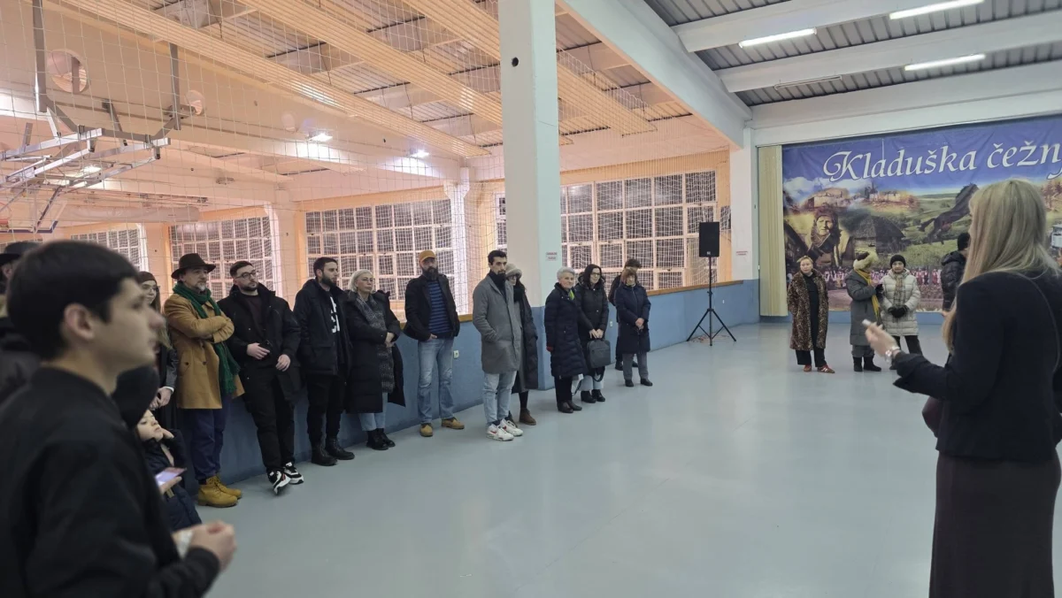 U okviru „Kladuške zime“ otvorena izložba domaćih autora