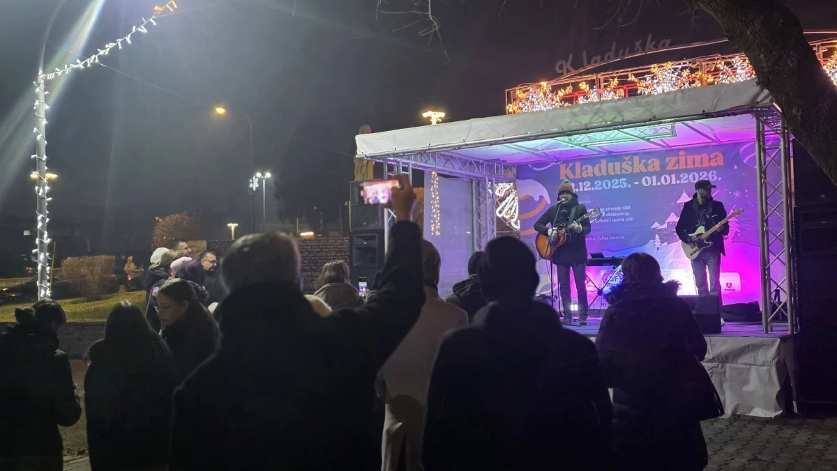 Kladuška zima: Bend KamoSutra i Don Al Deen dobrom svirkom uljepšali posljednju subotu u ovoj godini